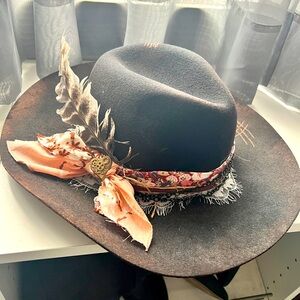 Women’s fedora hat